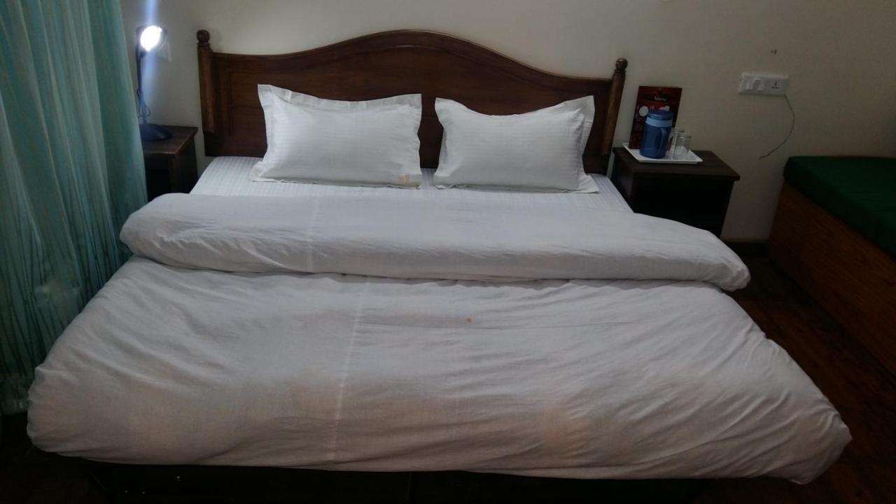 Hotel Le Talbot Shimla Exterior foto